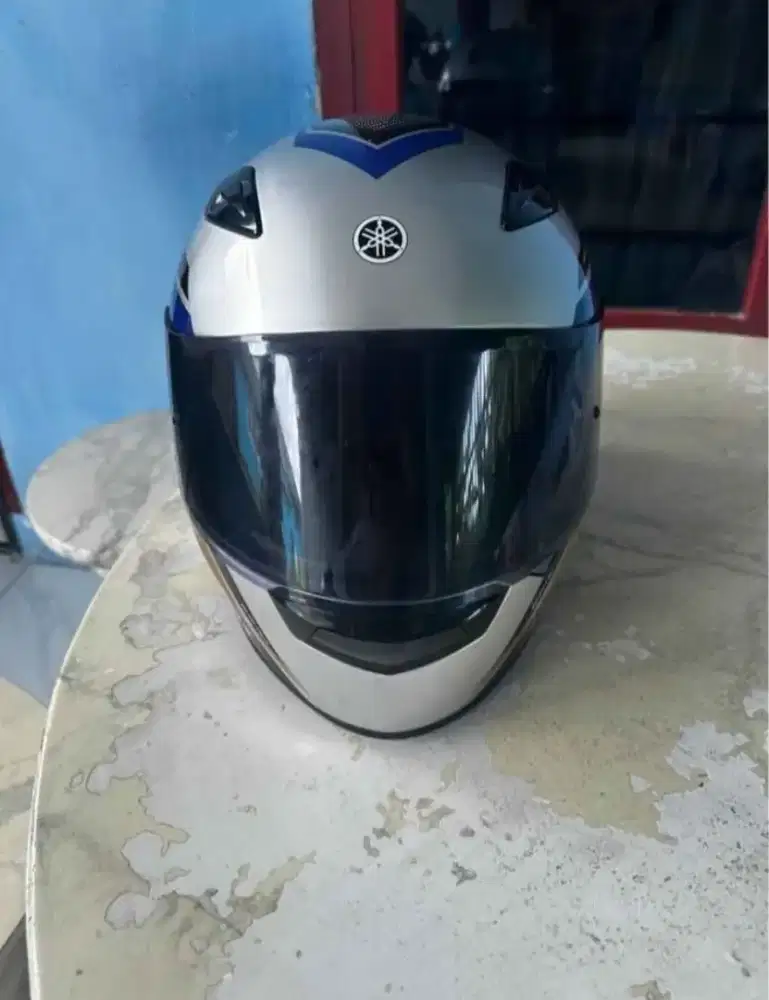 Helm Yamaha R15M Original Full Face Size M – Mulus, Siap Pakai, Murah