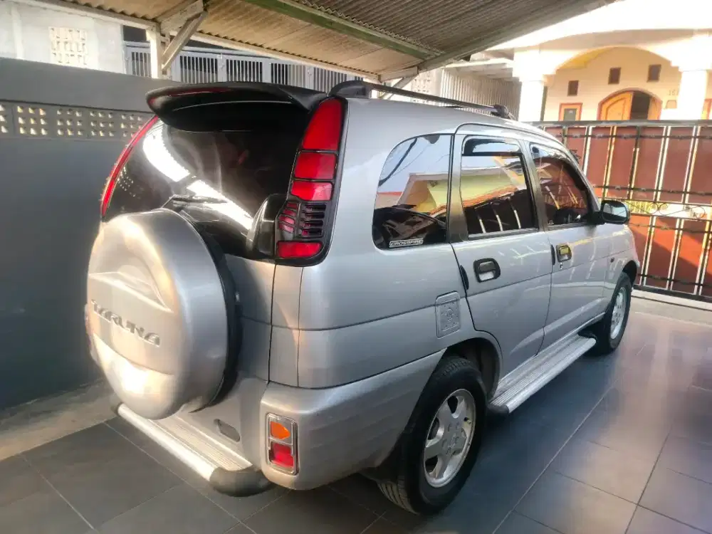 Daihatsu taruna CX th1999