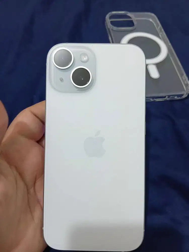IPHONE 15 LIKE NEW