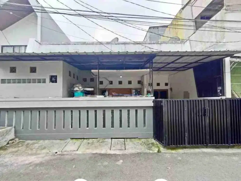 Rumah standar 2 lantai rawamangun lokasi strategis