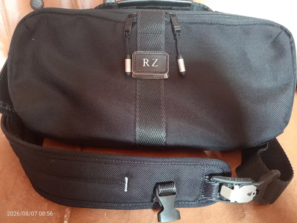 Tas Selempang TUMI PRO