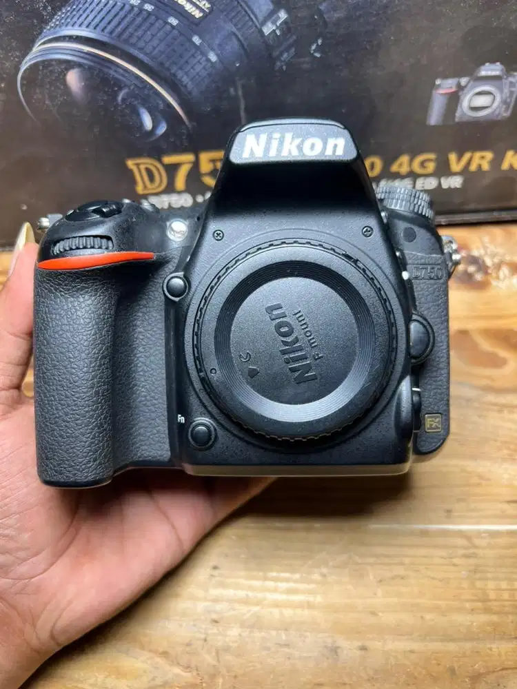 NIKON D750 wifi BODY ONLY LIKE NEW SC 6ribu
