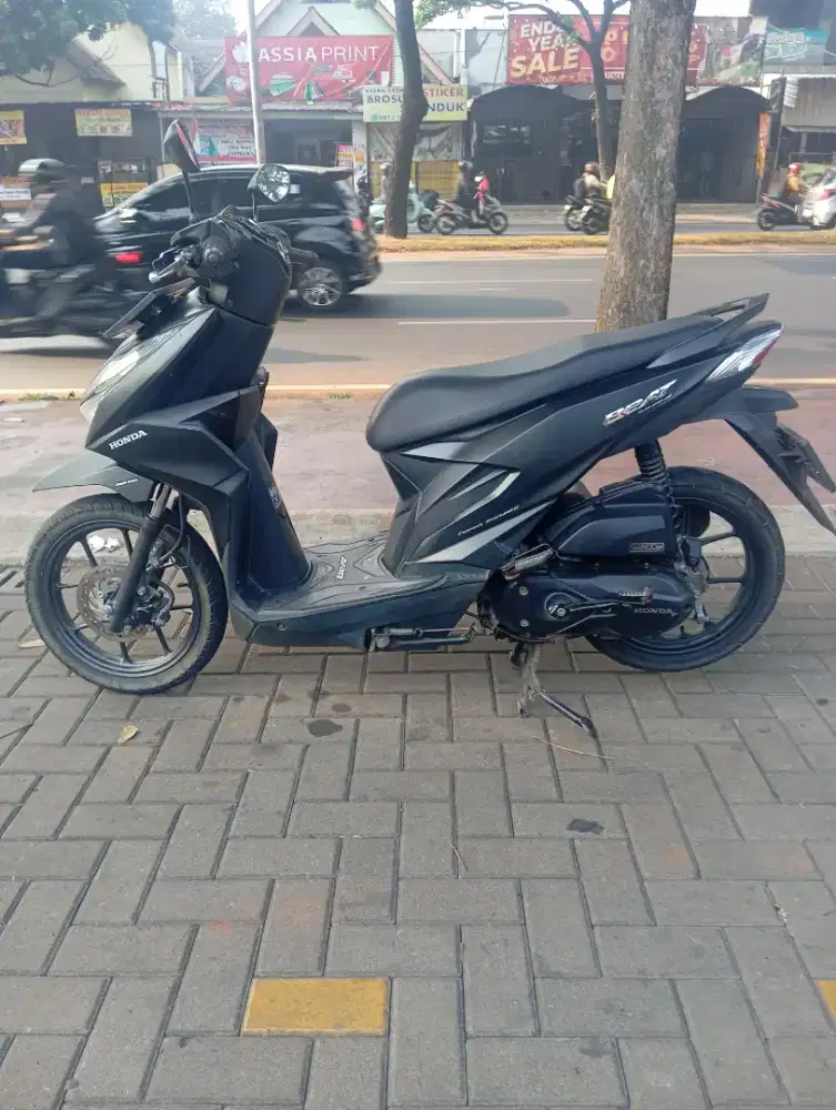 Honda beat deluxe 2022 fulori seperti baru pajak panjang jos
