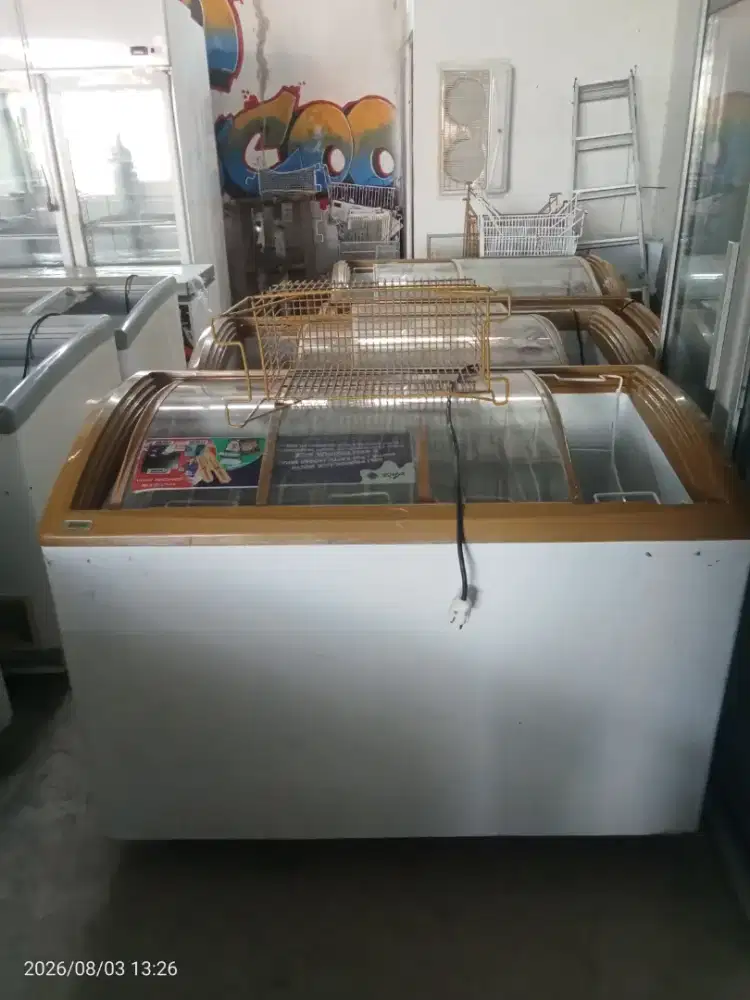 FREEZER SLIDING KACA 330L