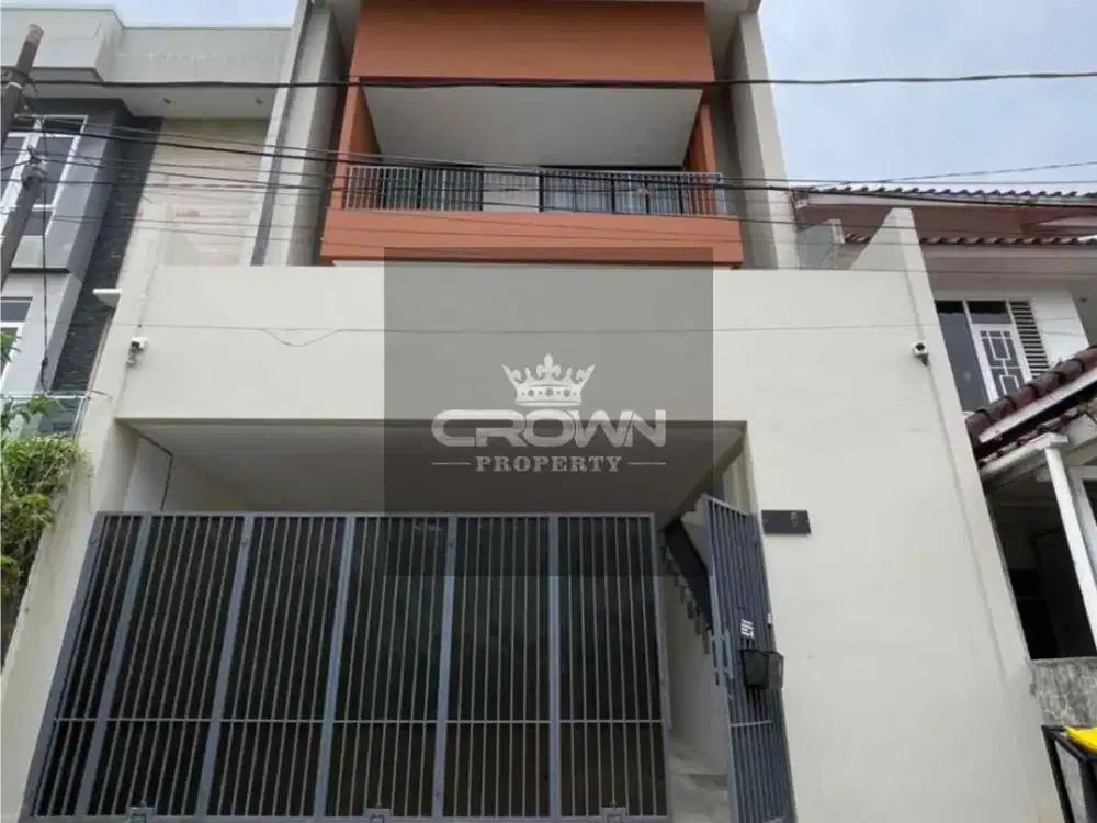 Rumah 3 Lantai Rooftop di Pulomas Jaktim. Brand New, SHM