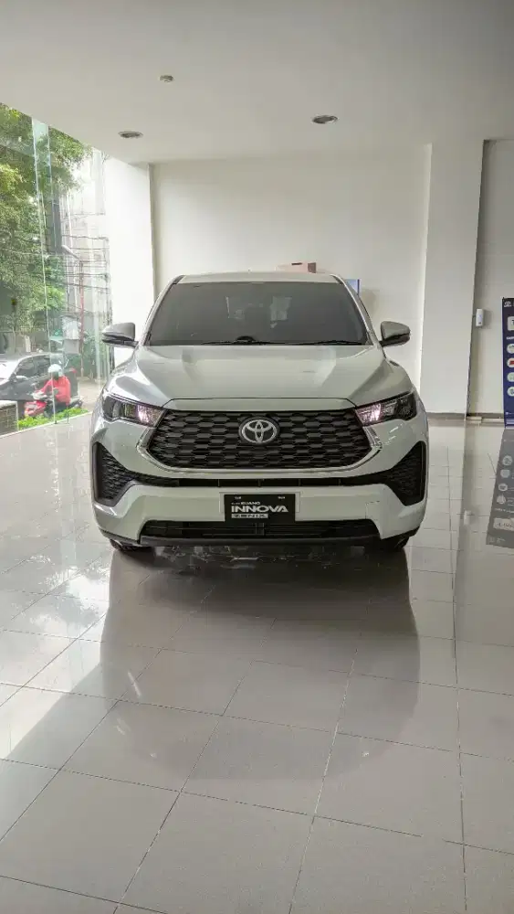 TOYOTA ZENIX G HYBRID PUTIH CASH KREDIT DP RINGAN