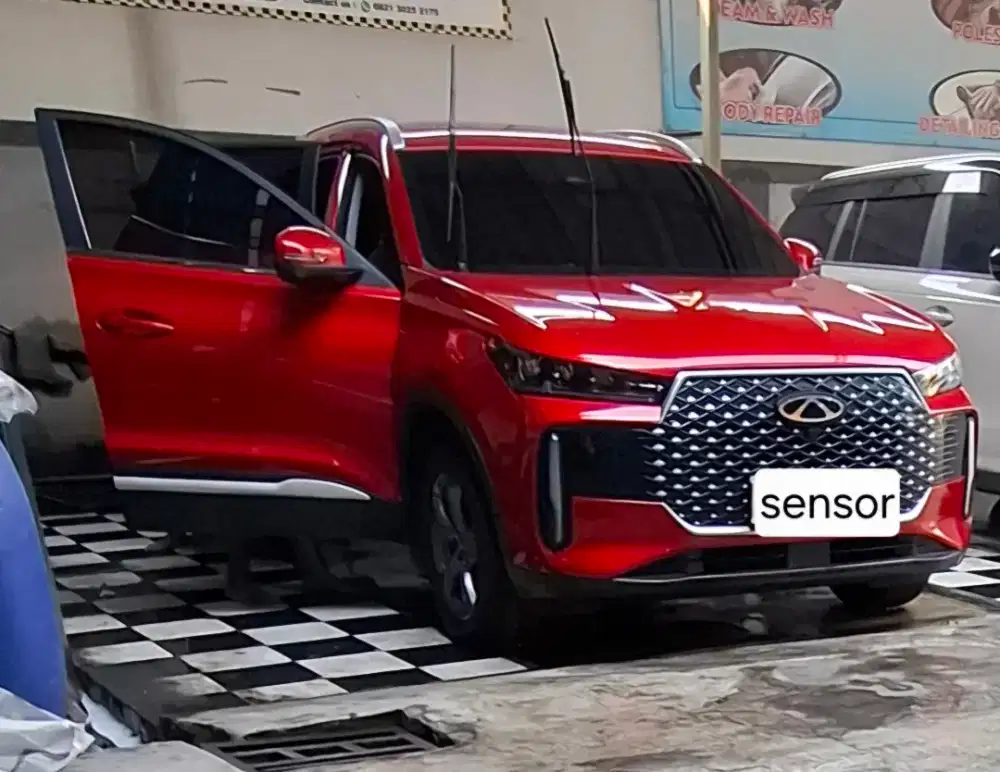 Chery tiggo cross premium merah