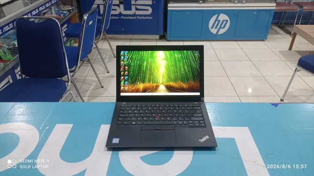 THINKPAD X280 TOUCHREEN CORE i5 RAM 8GB SSD 256GB MULUS KINERJA CEPAT