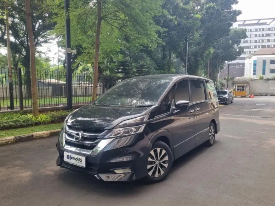DP MURAH Nissan Serena 2.0 Highway Star Bensin-AT 2022 Hitam CDFYB