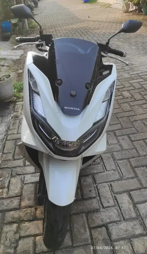 Jual PCX Putih 2021