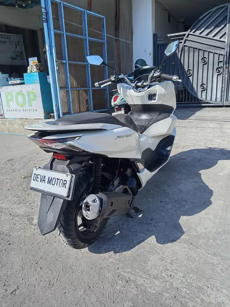 PCX putih 160 Deva motor