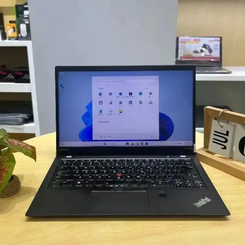 Lenovo ThinkPad X1 Carbon 512GB – Super Ringan, Super Kencang!
