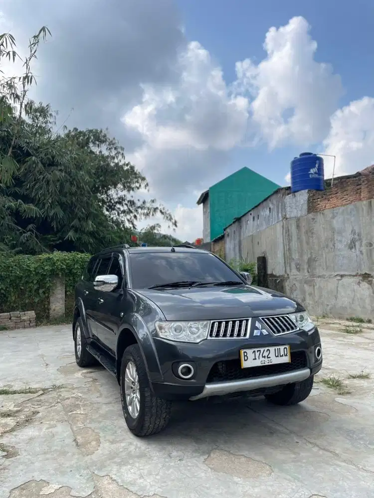 Pajero sport exceed 2013