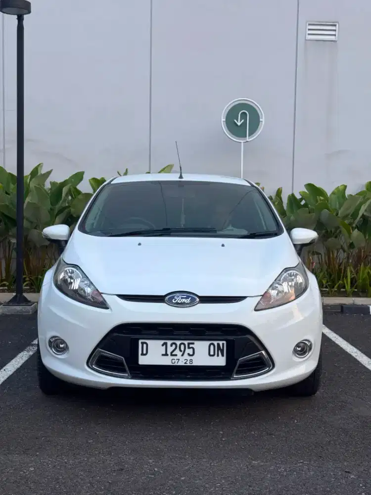 Ford Fiesta S 1.6 AT 2011