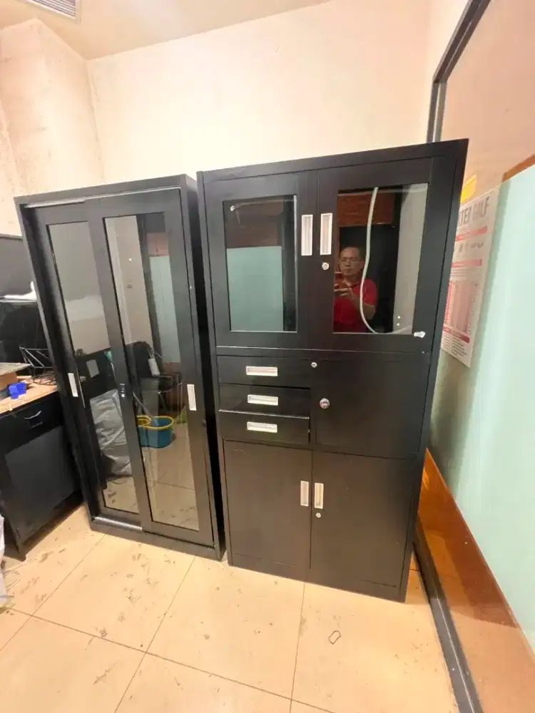 Dijual lemari besi bekas