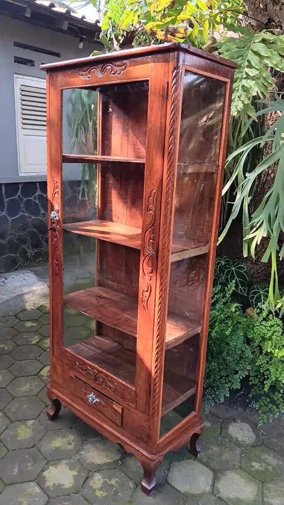 Lemari Almari Display Pajangan Lawasan Lawas Kuno Jadul Bekas Antik