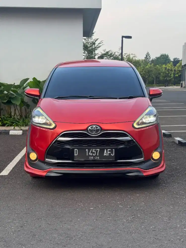 Toyota Sienta Q 2017
