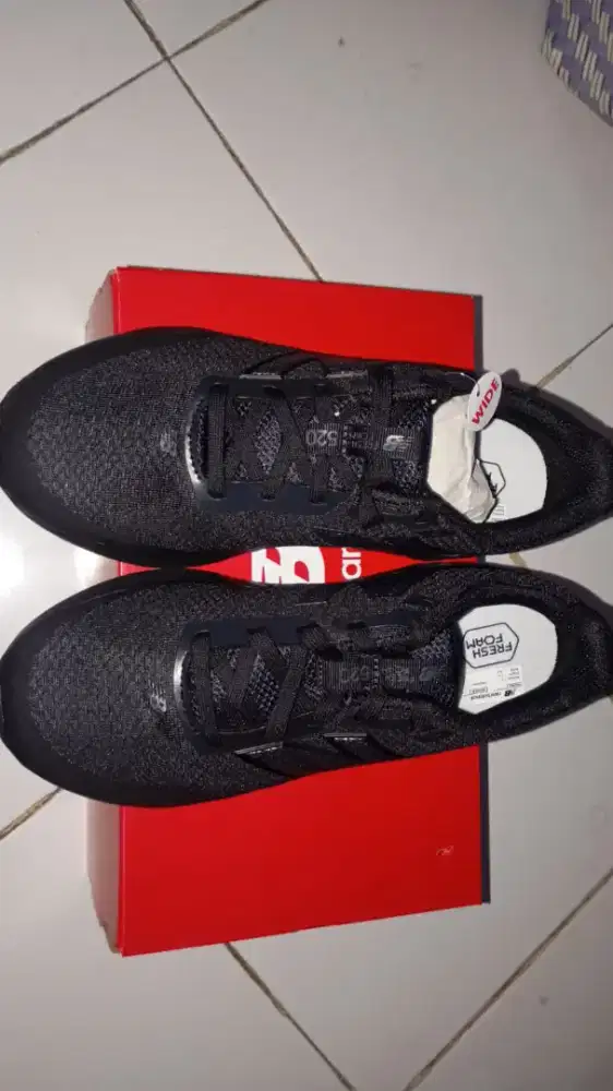 Sepatu New Balance 520 Original BNWT