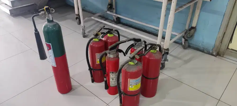 Alat Pemadam Kebakaran dan Pelatihan Pemadaman kebakaran