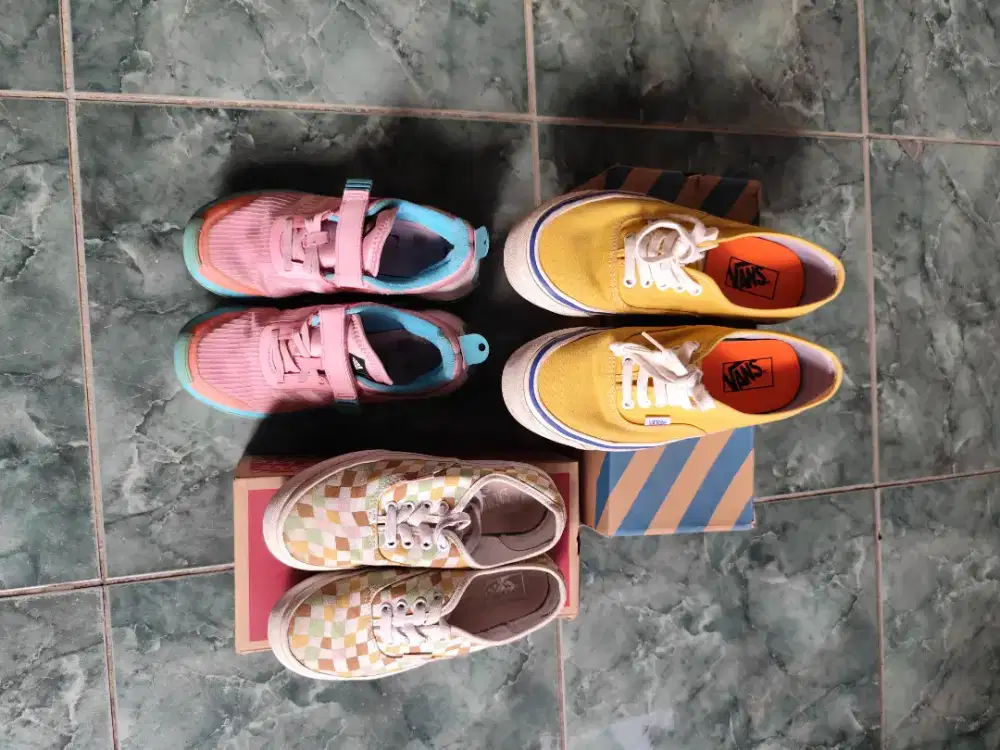 Sepatu Vans, Adidas Lego anak,seken Original, Second bekas berkualitas