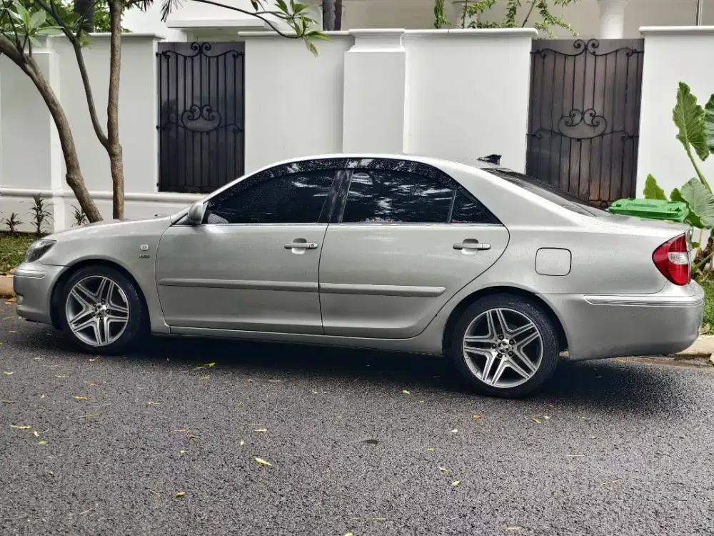 Jual Camry 2.4 AT th 2003