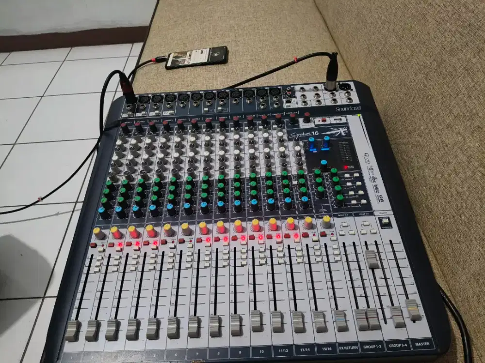 Mixer Audio Soundcraft Signature 16 channel