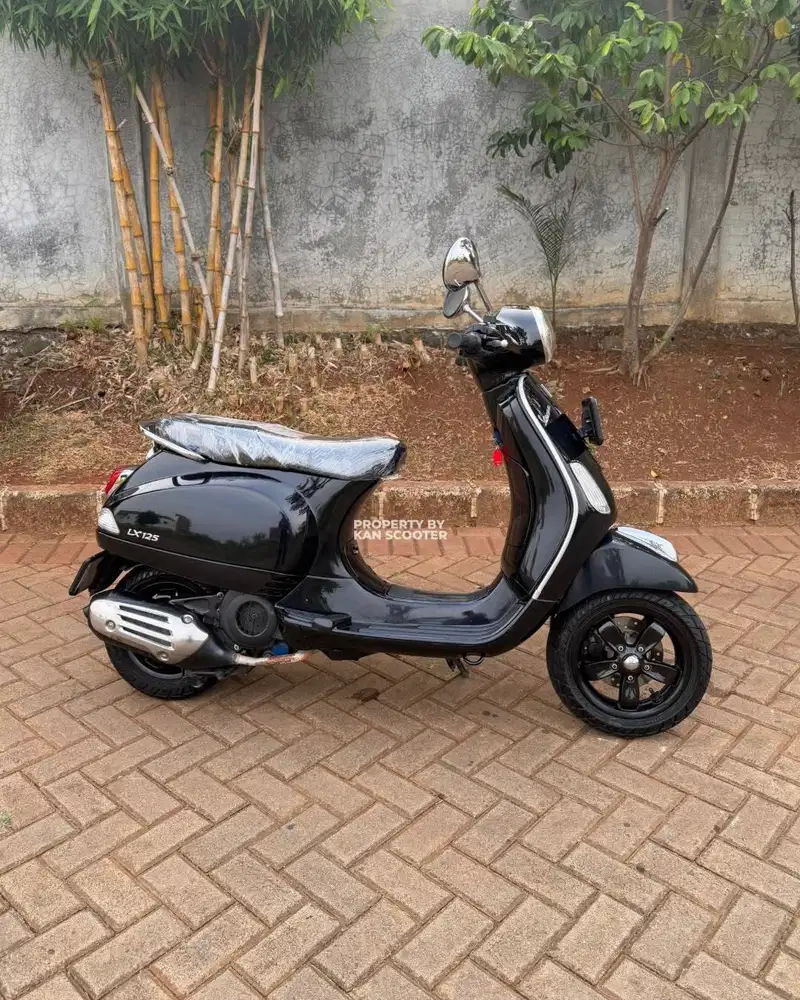 VESPA LX 125 iGET 2019 BERGARANSI