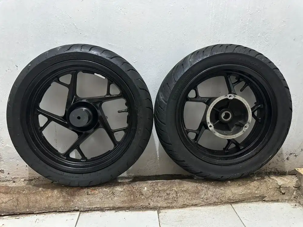 Velg xmax new 2025 dan ban dunlop original copotan