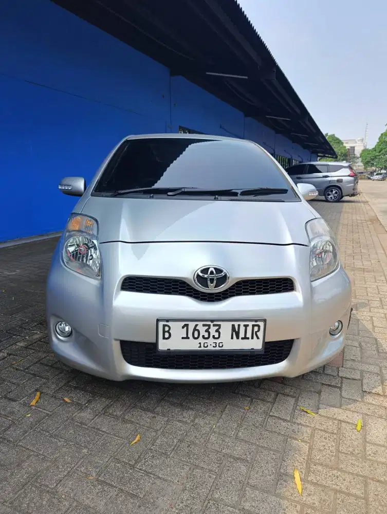 Toyota Yaris E AT 2010 Automatic