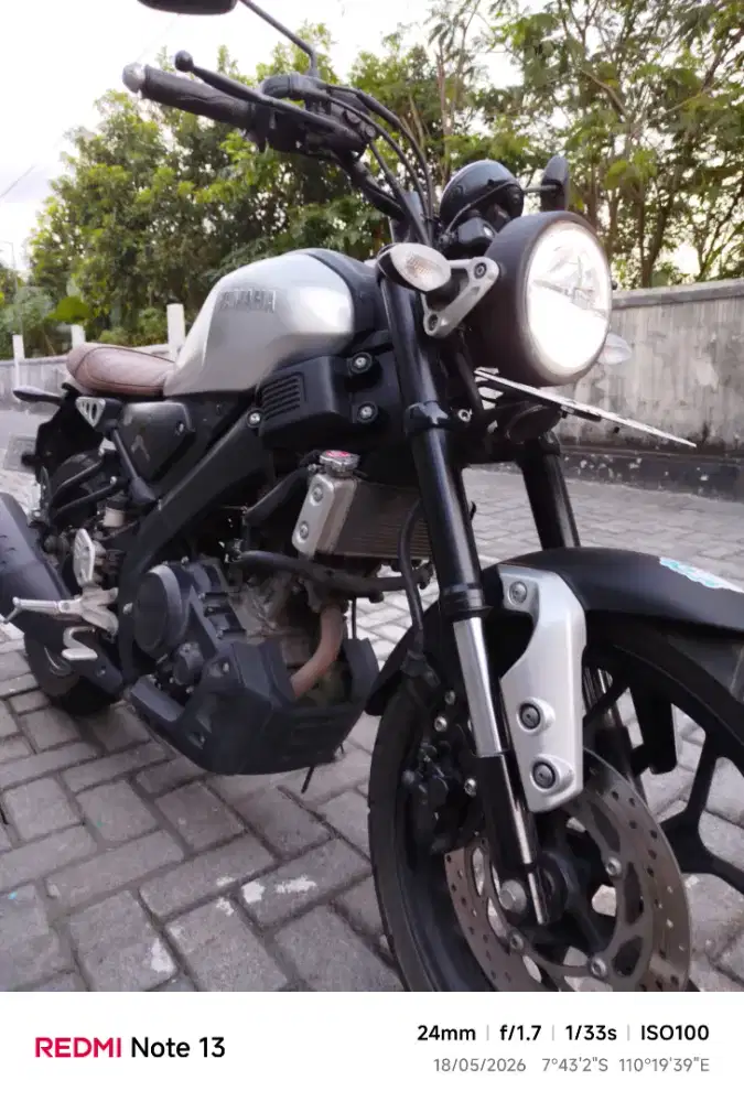 Yamaha XSR 155 Silver