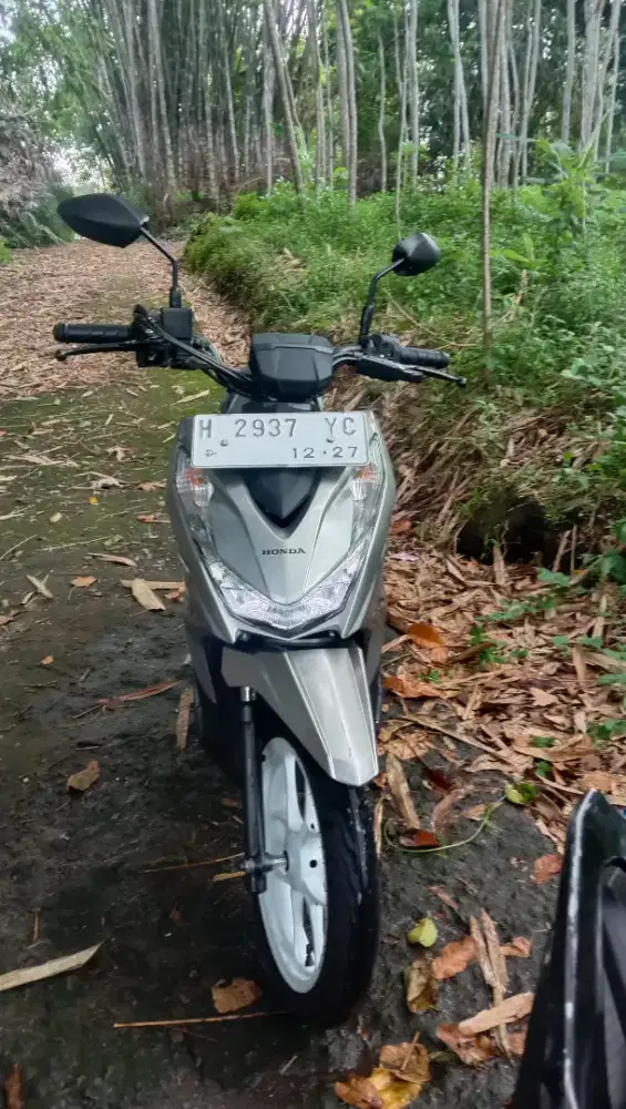 Dijual Honda Beat Street Silver 2022
