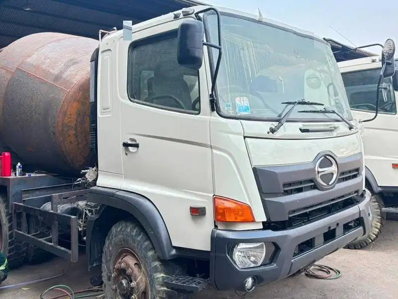 Dijual Truck Mixer Hino Model FM280JD Tahun 2022