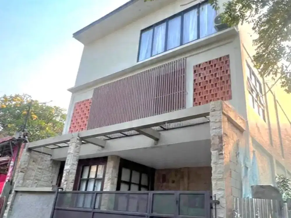 Dijual Rumah Cantik Strategis 2 Lantai Semi Furnished Dekat Akses Stasiun Sudimara di Ciputat Tangsel Gb 18360