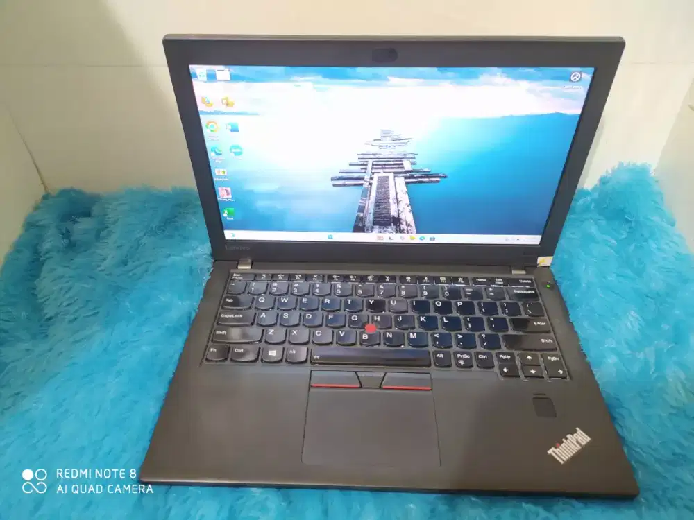 Thinkpad X270/core i3 gen 7/RAM8/SSD256/Keyboard Backlit+ Double Batre