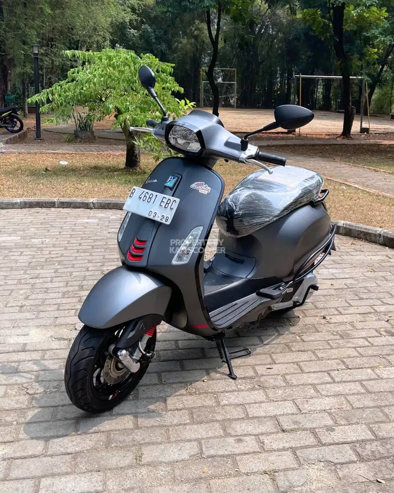 JUAL MURAH VESPA SPRINT S 150 iGET ABS FACELIFT 2023 MULUS
