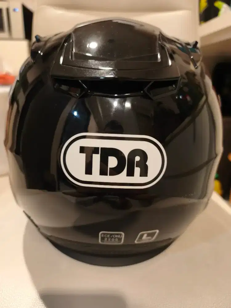Jual Helm Merk TDR