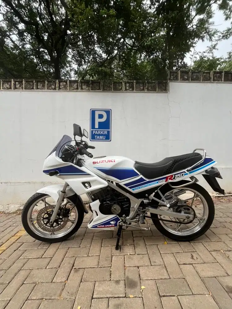 Suzuki RGR 150 ss