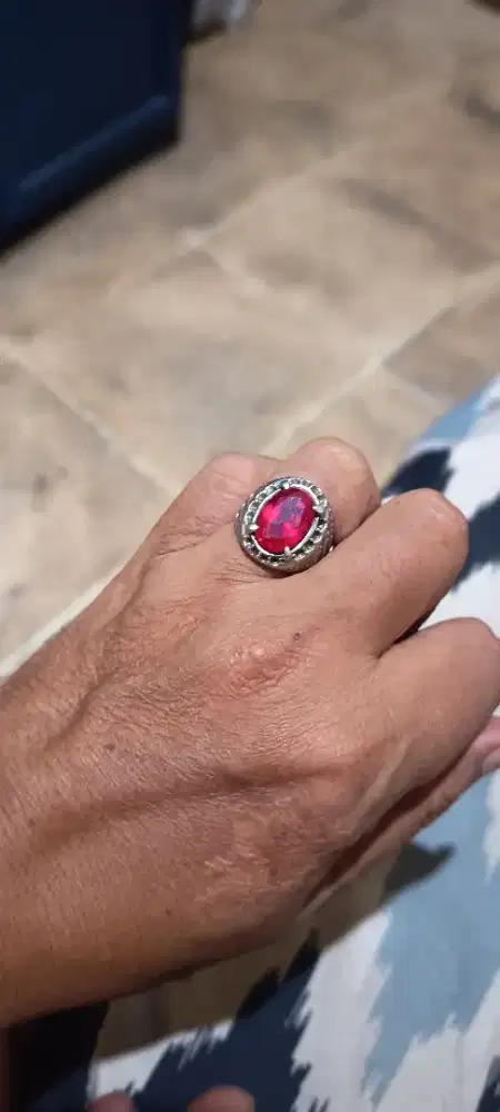 batu mulia ruby