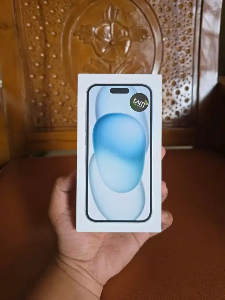 iPhone 15 Besic Blue 128 GB BNIB Segel Likenew