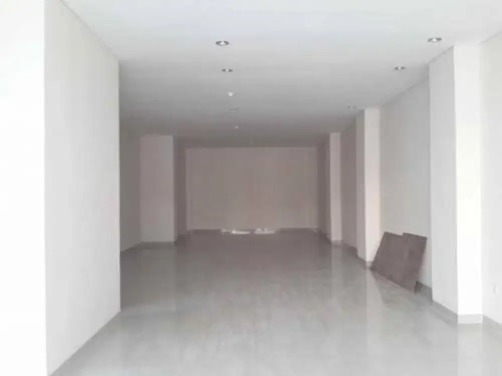 Ruko Komersial Raya Klampis, 3 Lantai, cocok untuk kantor dan gudang, Tandon Atas dan bawah