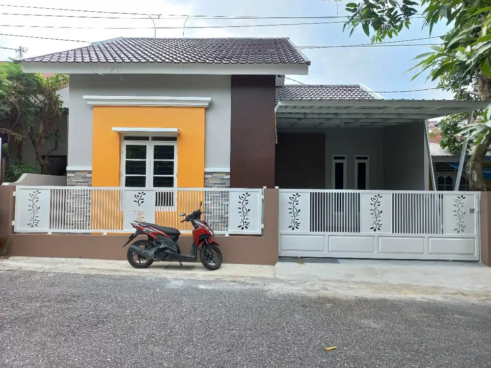 DI JUAL RUMAH JALAN TENGKU BEY / UTAMA SIMPANG TIGA DEKAT BANDARA