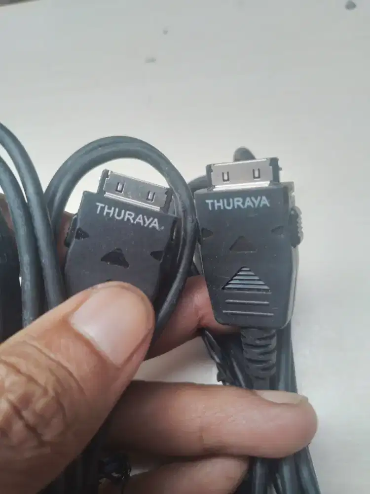 Thuraya kabel data