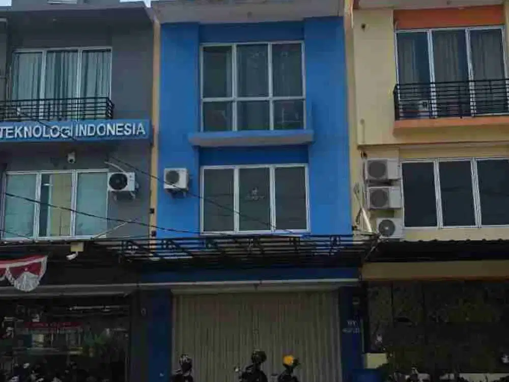 Dijual cepat Ruko 3 Lantai di Aralia Harapan Indah Bekasi