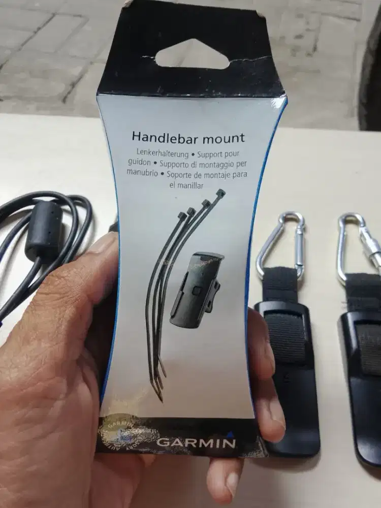 Garmin gps clip carabiner
