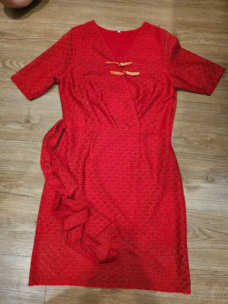 Baju pesta / undangan lingkar dada +/- 86 cm