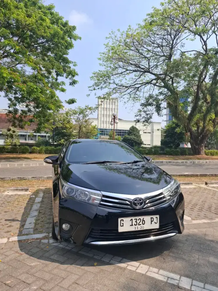 Jual Altis 1.8 V AT 2014 low km atas nama sendiri