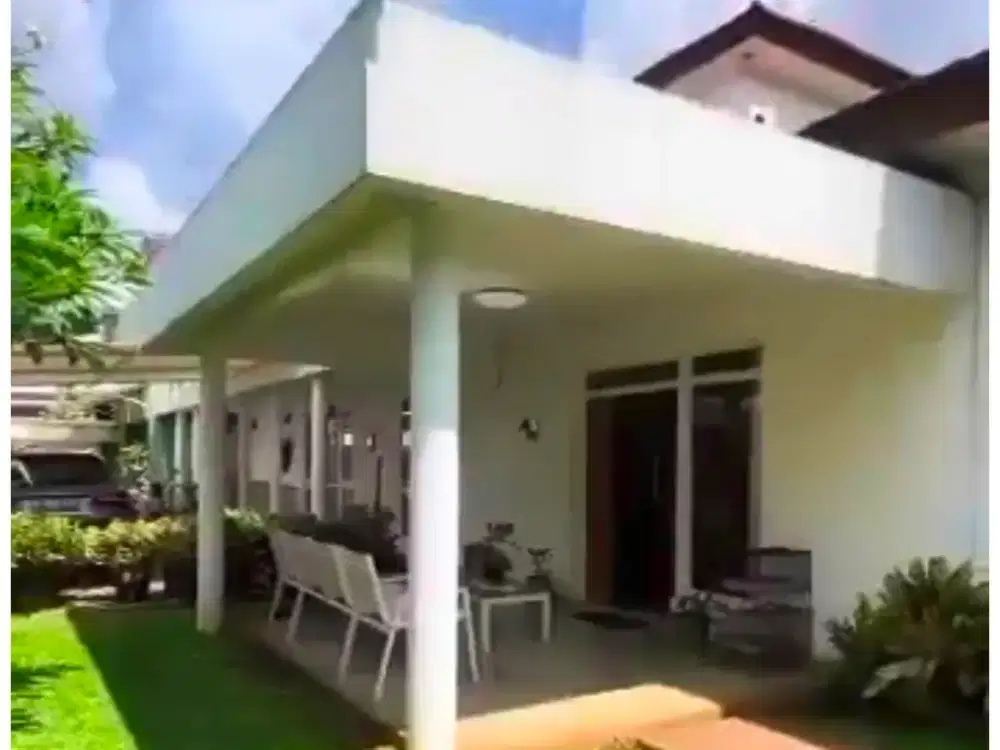 Dijual rumah di Kemang