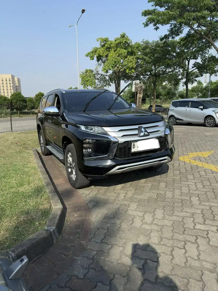 Pajero 2022 Sport Exceed Solar AT Matic KM low parah