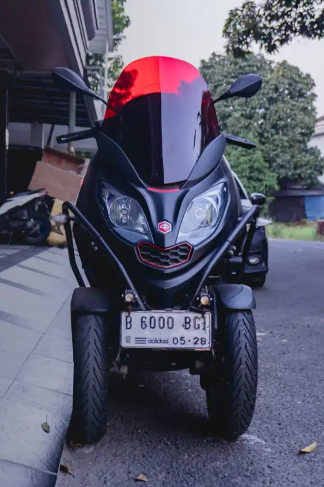 DIJUAL PIAGGIO MP3 300 cc