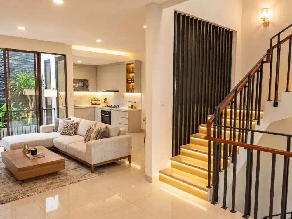 RUMAH 3 LANTAI PONDOK INDAH HUNIAN EKSKLUSIF MODERN MEWAH DEKAT MALL  LOKASI PREMIUM DAN STRATEGIS  SEMI FURNIS SIAP HUNI